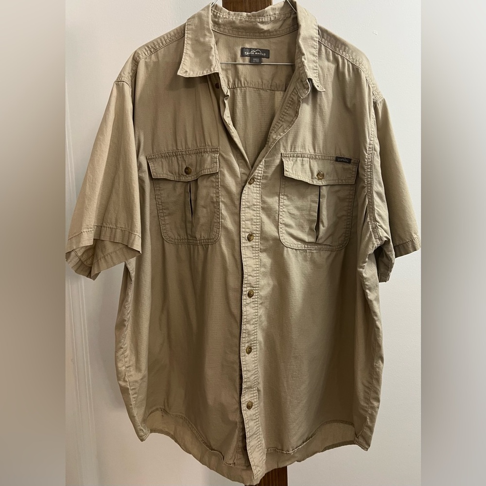 Eddie Bauer Tan Short Sleeve Button-Up Shirt‎
